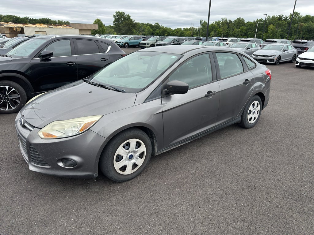 2012 Ford Focus Sedan S's photo