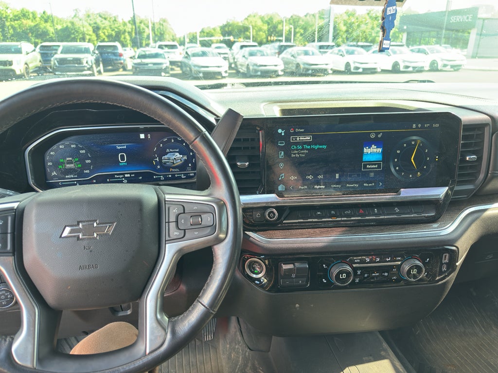 2022 Chevrolet Silverado RST