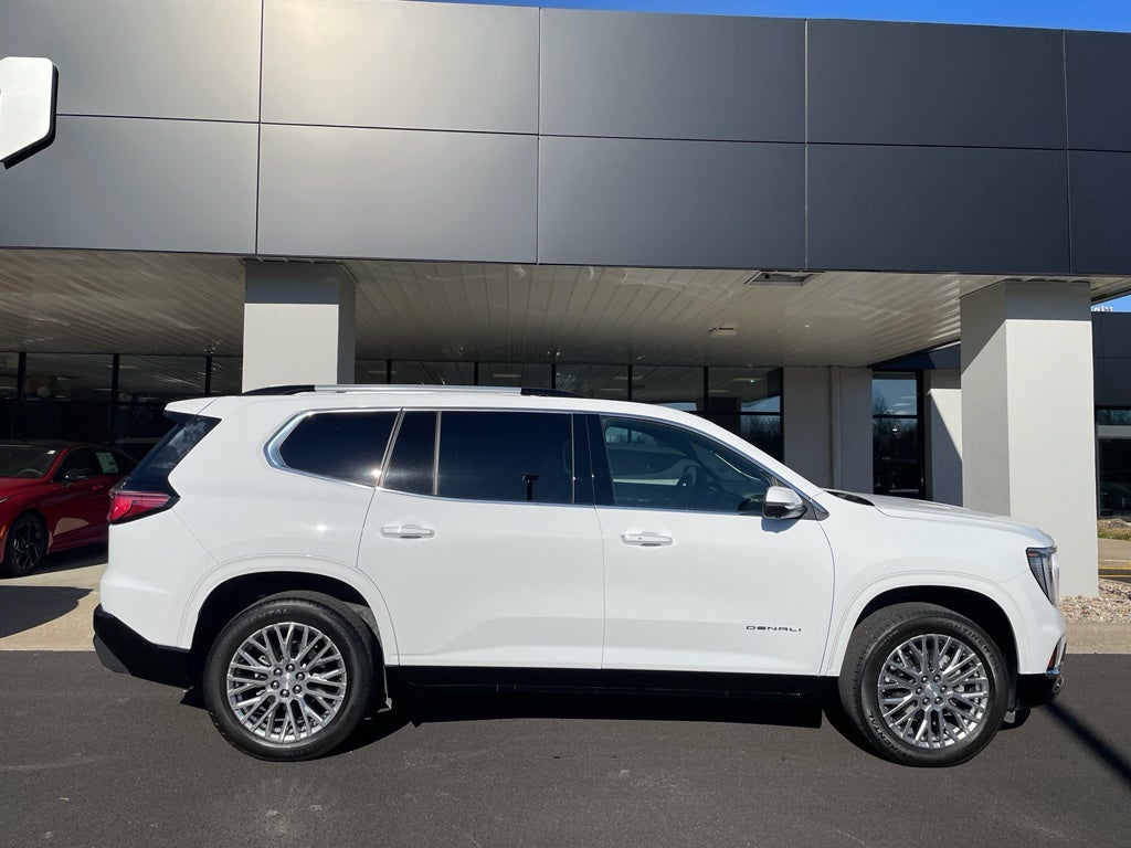 2024 GMC Acadia FWD Denali