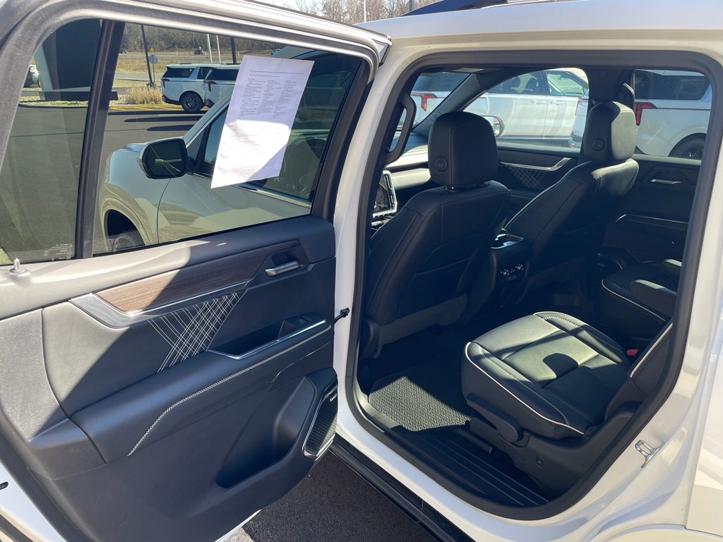 2024 GMC Acadia FWD Denali