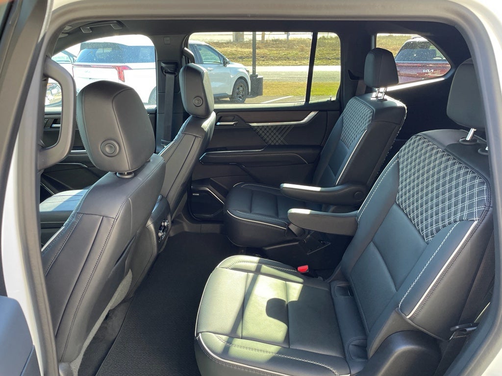 2024 GMC Acadia FWD Denali