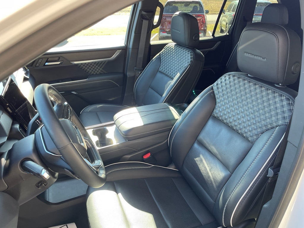 2024 GMC Acadia FWD Denali