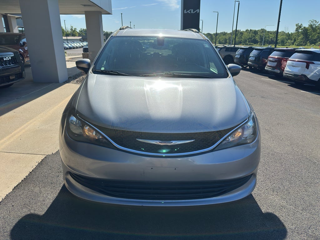 2020 Chrysler Voyager LXI