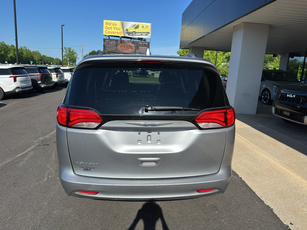 2020 Chrysler Voyager LXI