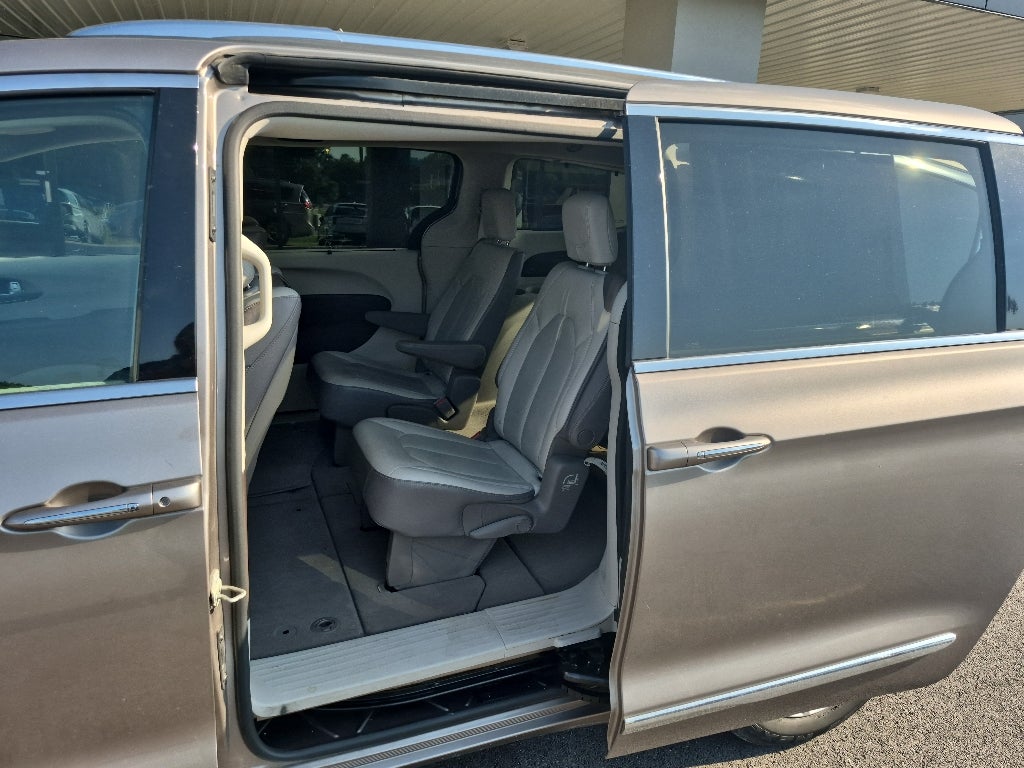 2018 Chrysler Pacifica Touring L Plus
