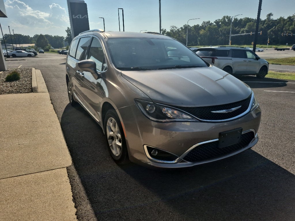 2018 Chrysler Pacifica Touring L Plus