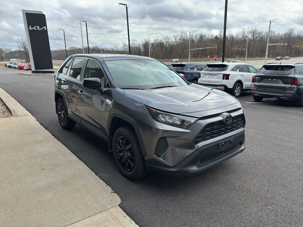 2022 Toyota RAV4 LE