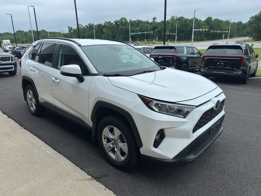 2020 Toyota RAV4 XLE