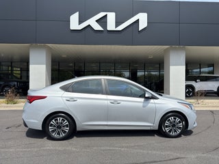 2020 Hyundai Accent SE