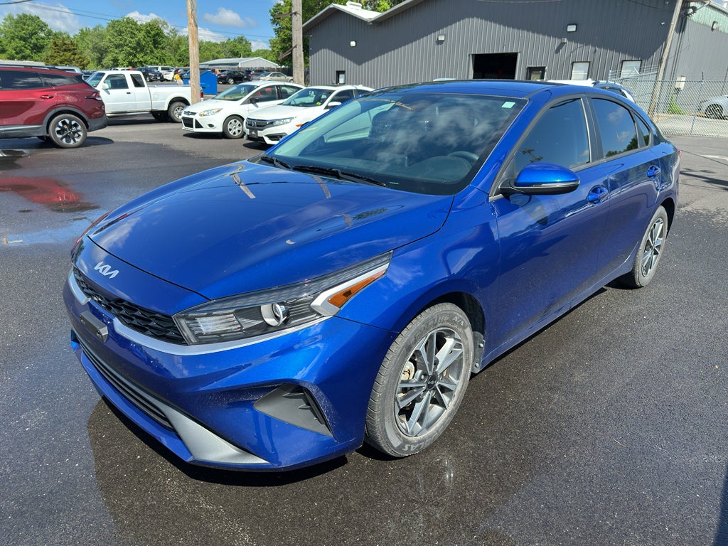 2023 Kia Forte LXS AT's photo