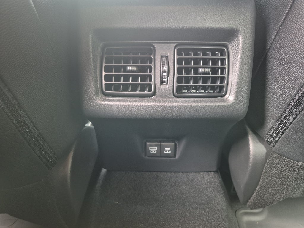 2026 Toyota Camry Hybrid SE