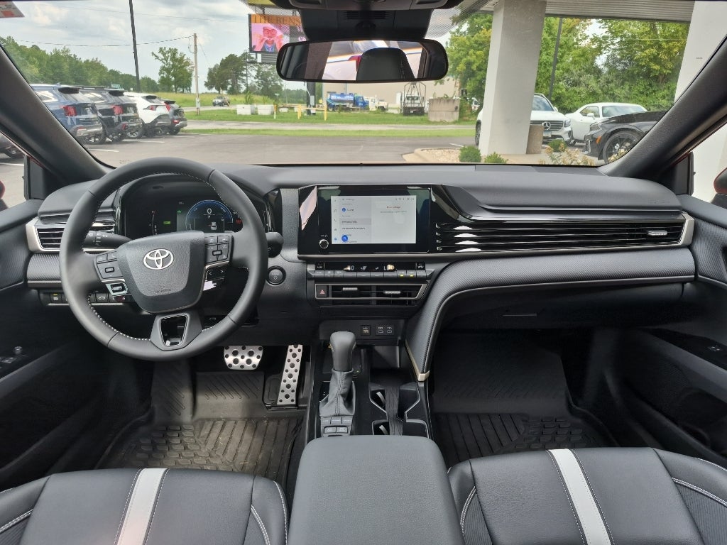 2026 Toyota Camry Hybrid SE