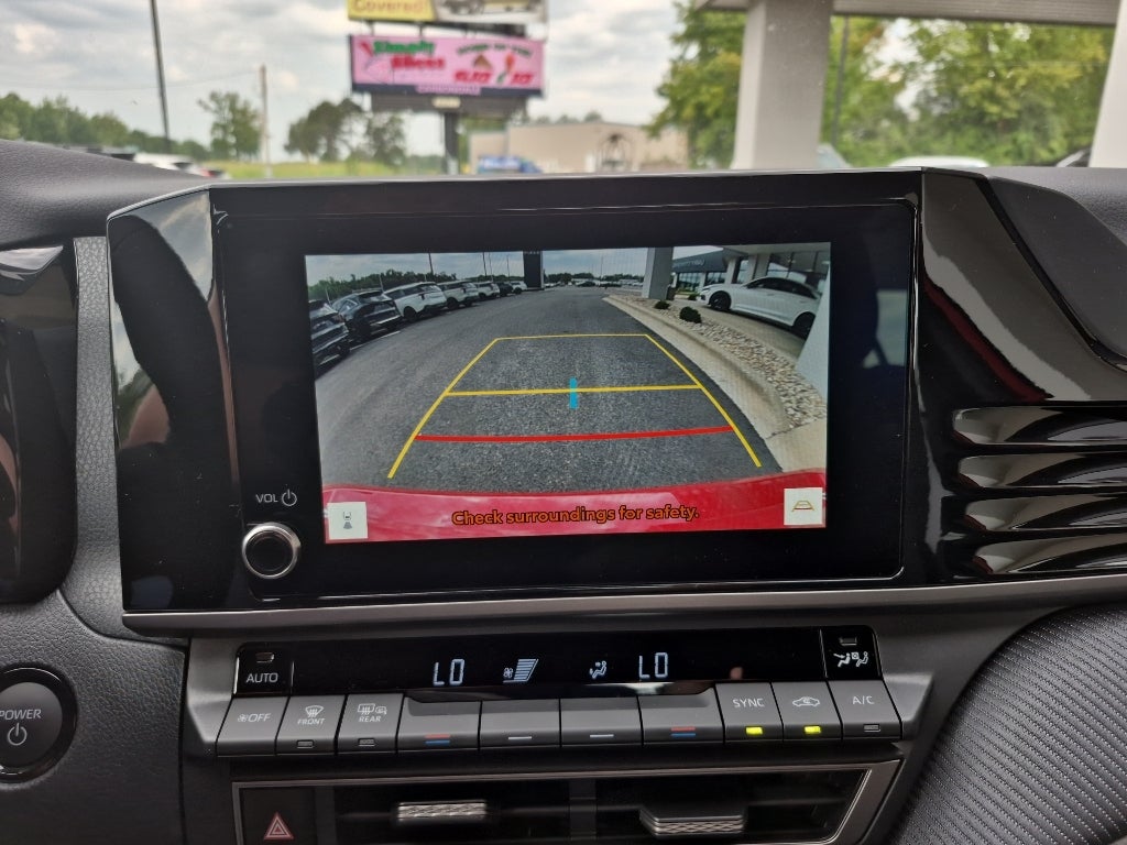 2026 Toyota Camry Hybrid SE