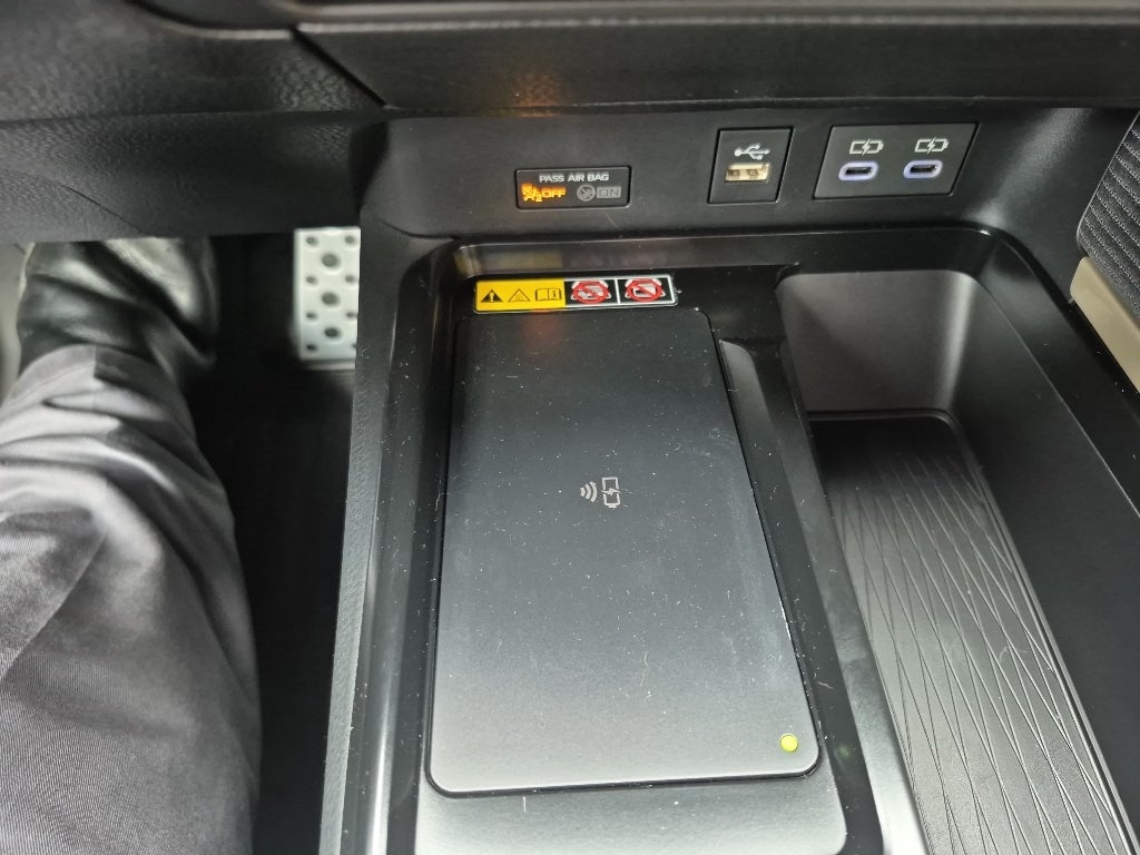 2026 Toyota Camry Hybrid SE