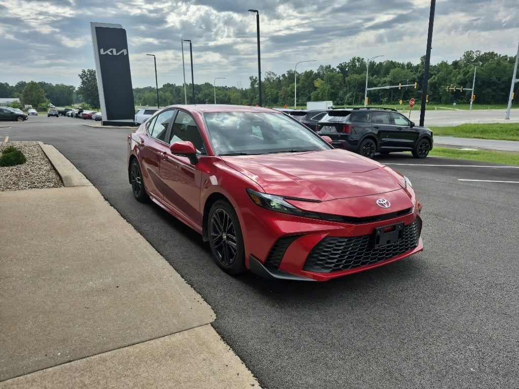 2026 Toyota Camry Hybrid SE