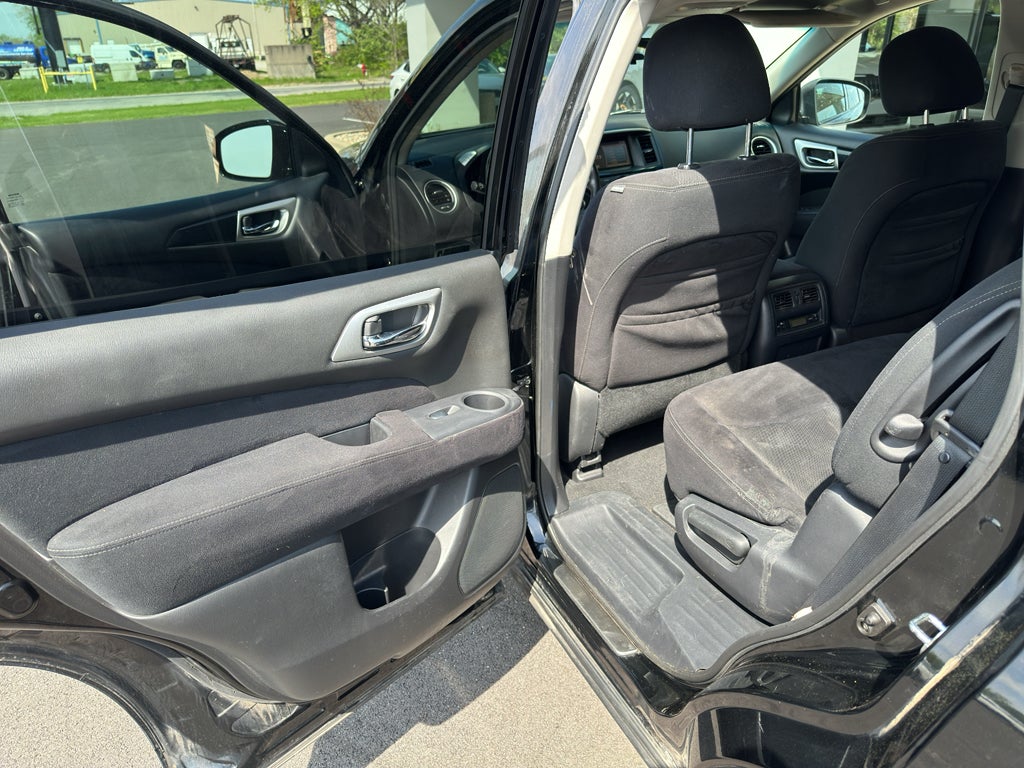 2013 Nissan Pathfinder SV