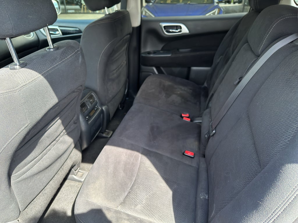 2013 Nissan Pathfinder SV