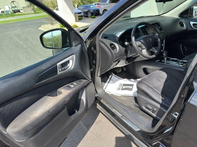 2013 Nissan Pathfinder SV