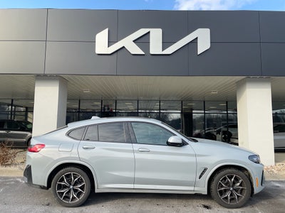 2023 BMW X4 xDrive30i