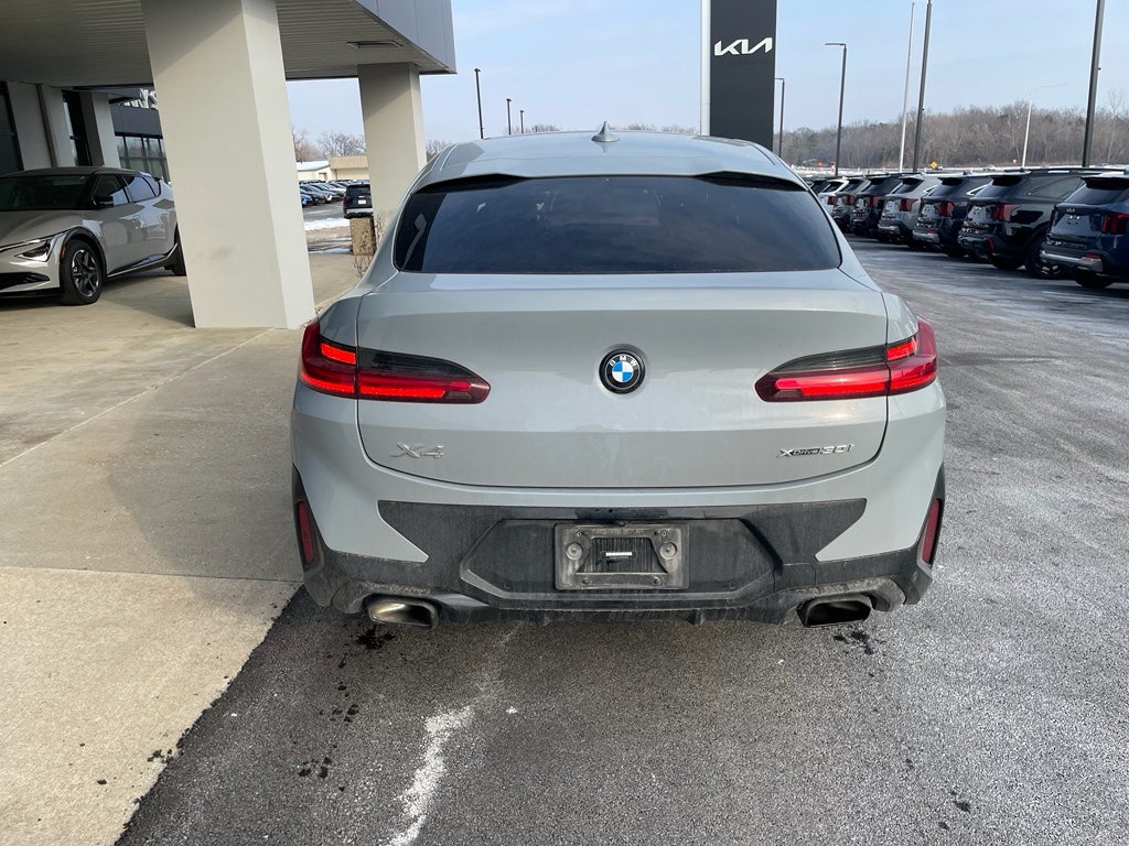 2023 BMW X4 xDrive30i