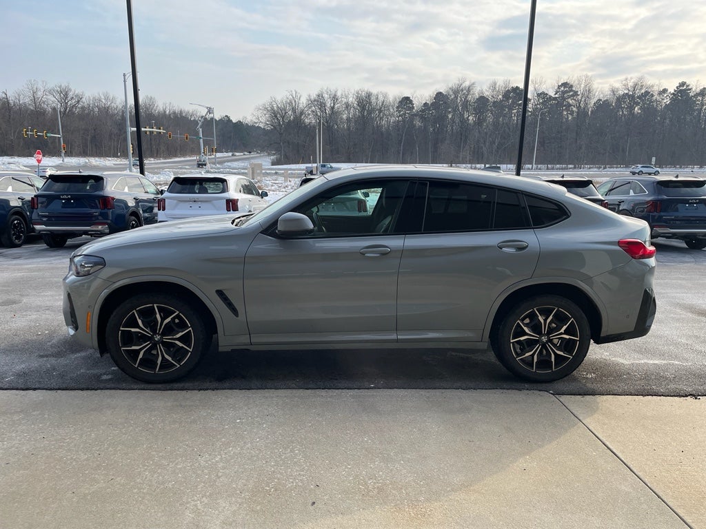 2023 BMW X4 xDrive30i