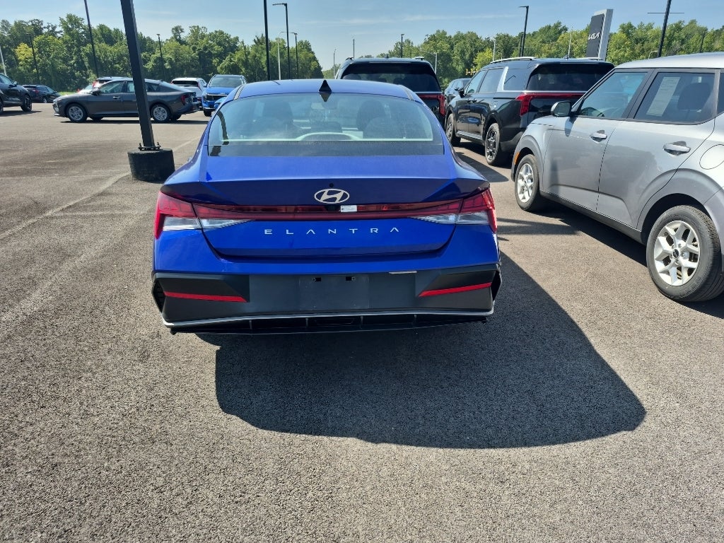 2025 Hyundai Elantra SEL Convenience