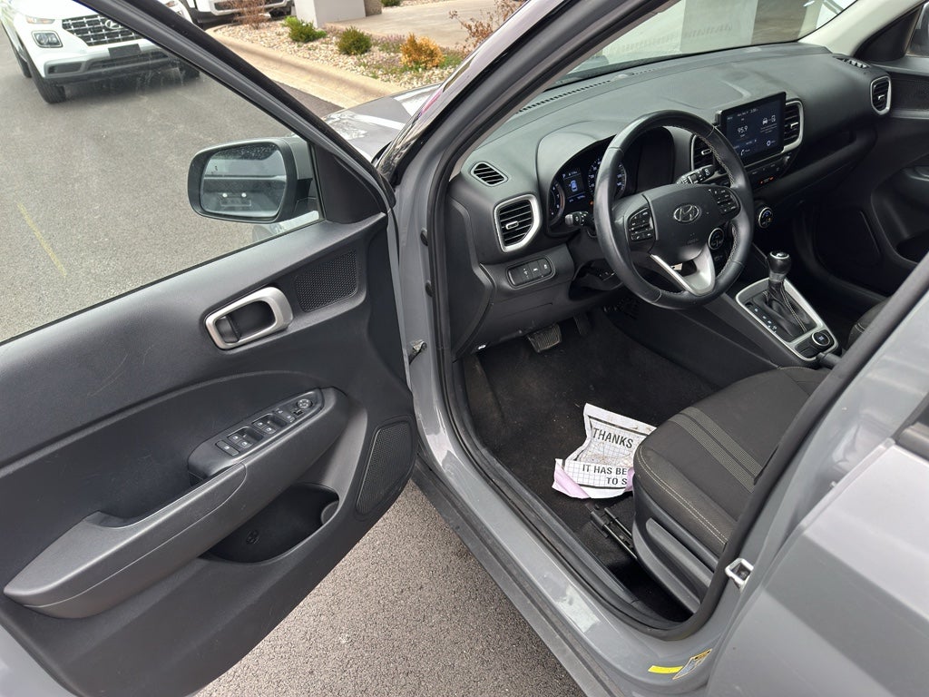 2022 Hyundai Venue SEL