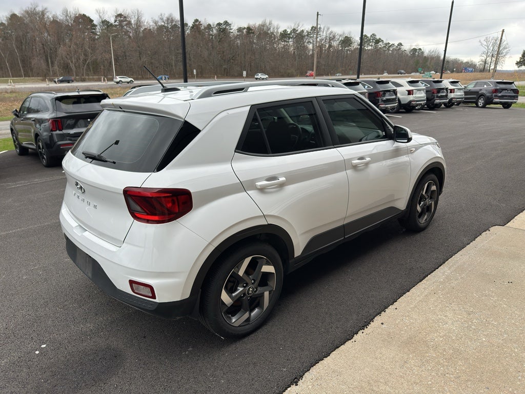 2023 Hyundai Venue SEL