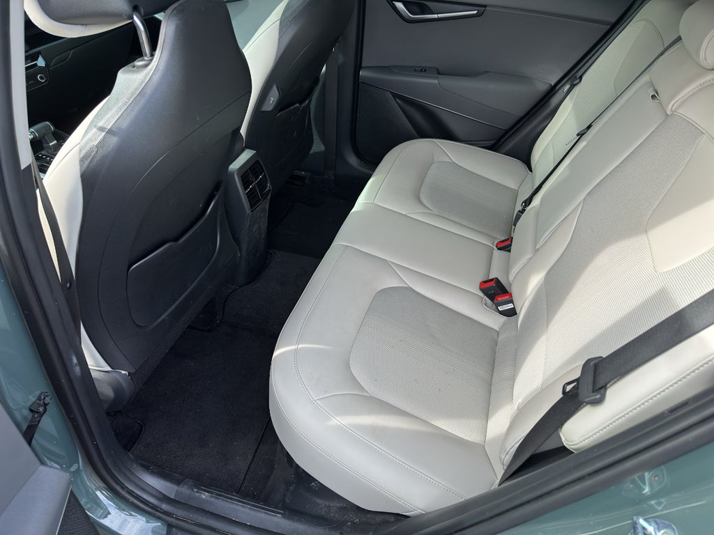 2023 Kia Niro EX Touring