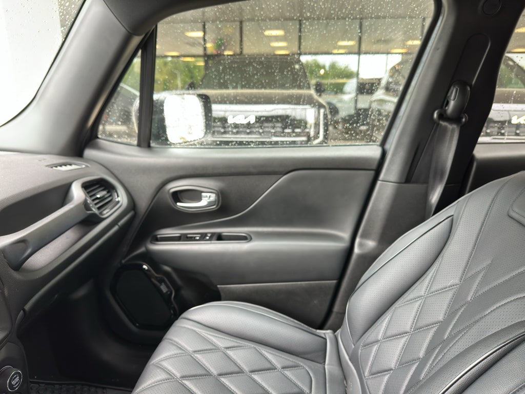 2022 Jeep Renegade Altitude